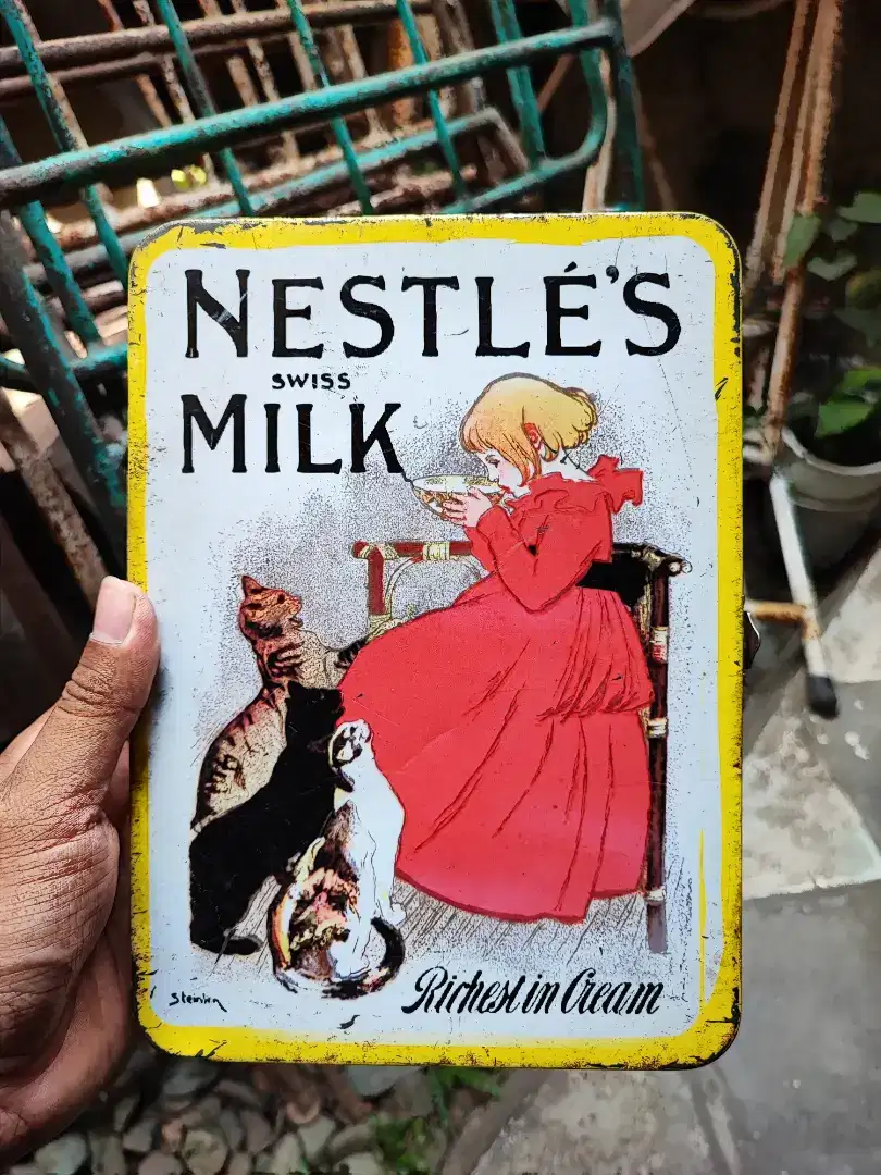 Kotak Kaleng Vintage Tin Box 150 thn Nestle