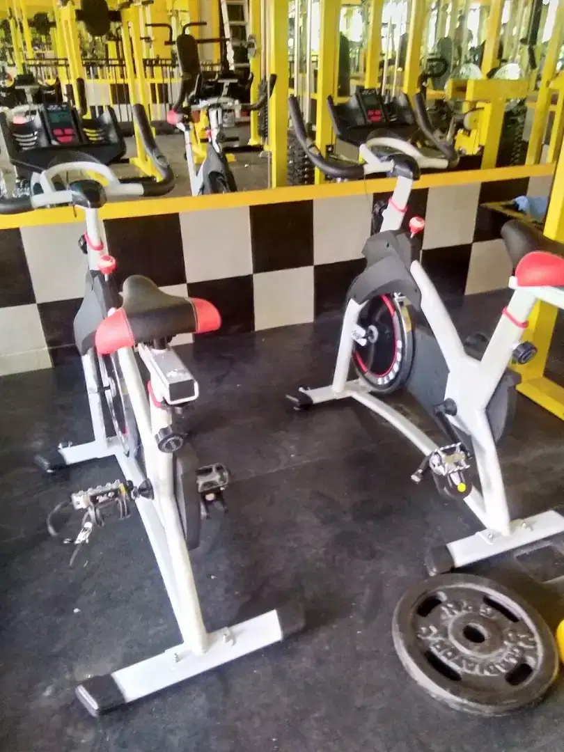 Alat fitnes tl 930 sepeda fitness SPinning