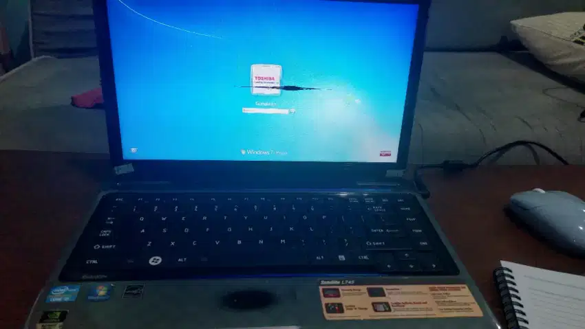 Laptop second banyak minus (toshiba L745)