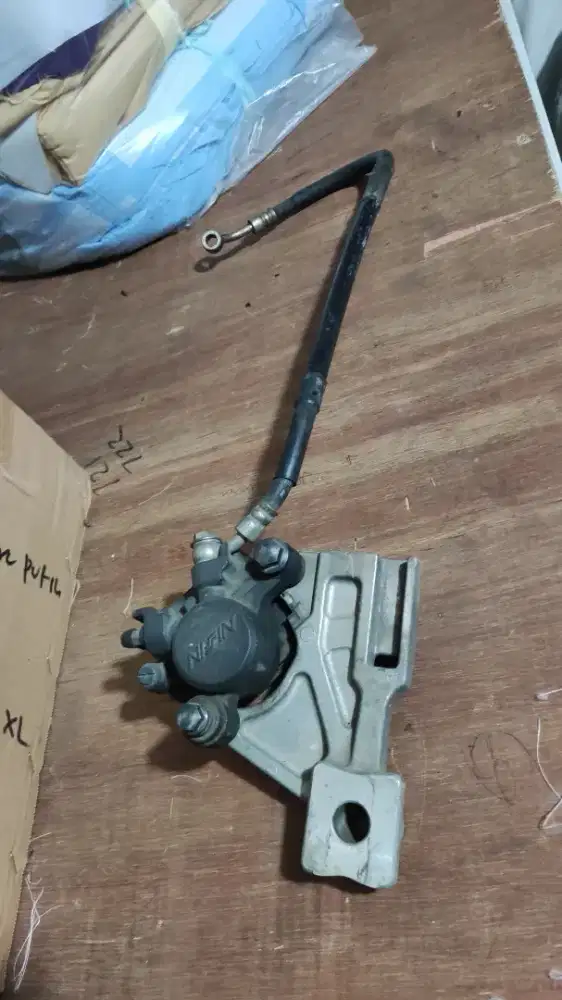 Rem belakang suzuki inazuma