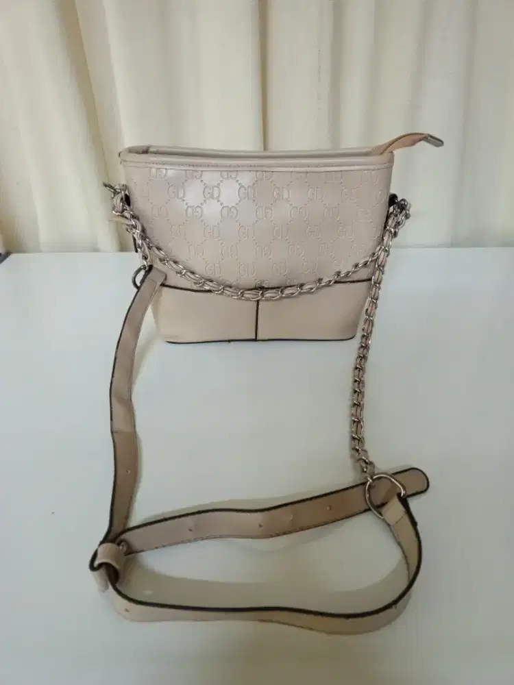 Tas fashion wanita keren buat ibu muda