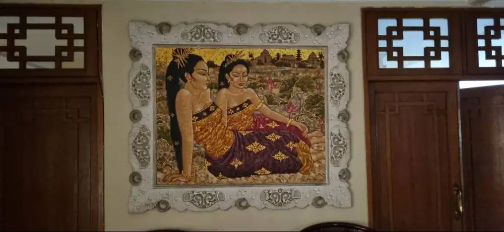 Lukisan Wanita Bali, pelukis Poetoe RB dg bingkai kayu 10X110cm,elegan