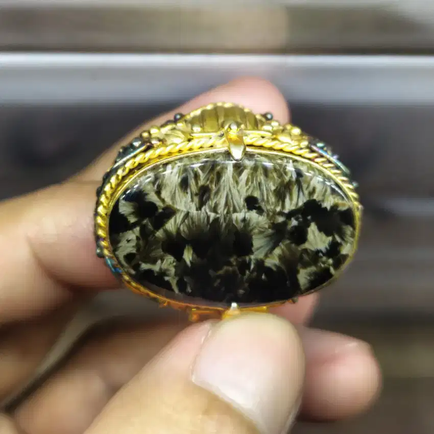 Bulu macan lumajang / basaltic / basaltic tiger glass / bulu macan