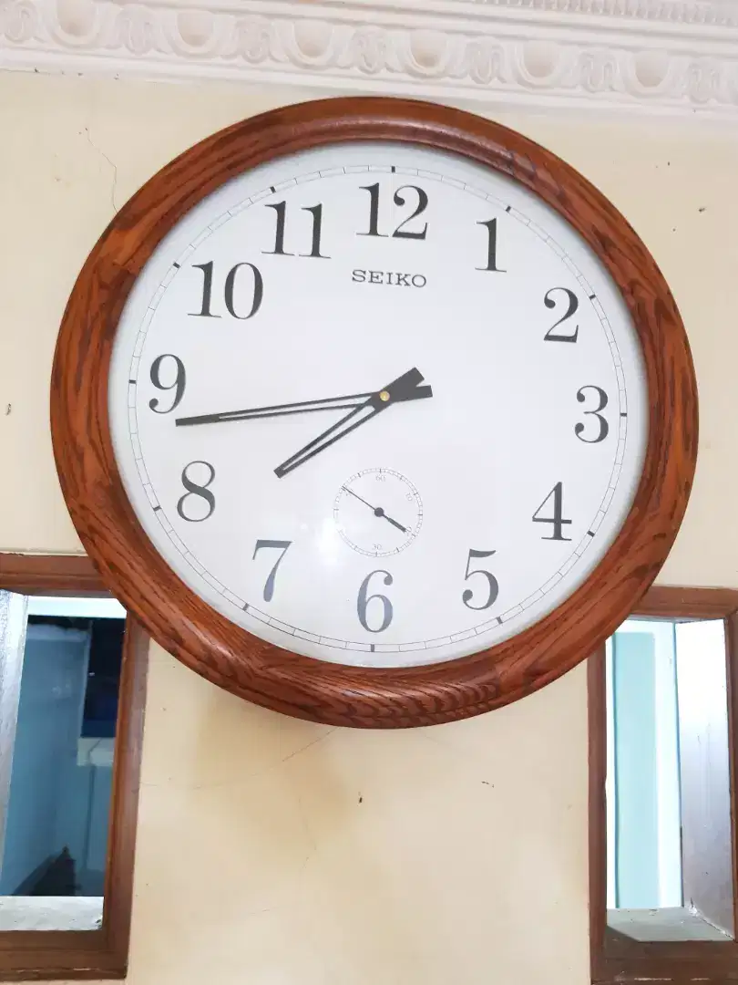 Jam dinding seiko QSA 155 japan oak wood size besar