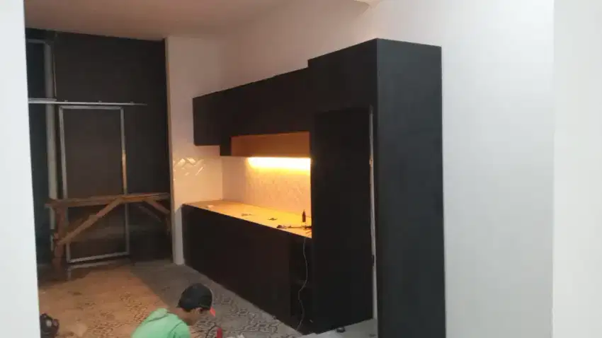 Kitchen set
Mewah