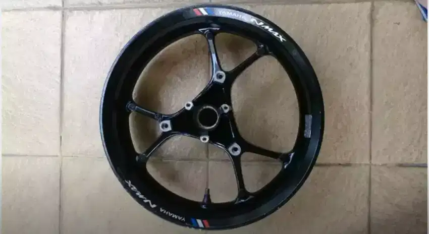 velg depan nmax 2020 hitam