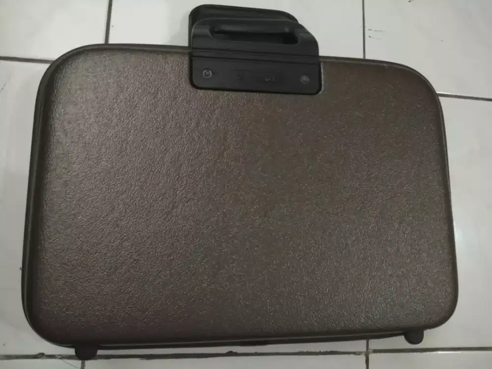 Tas kerja merk President