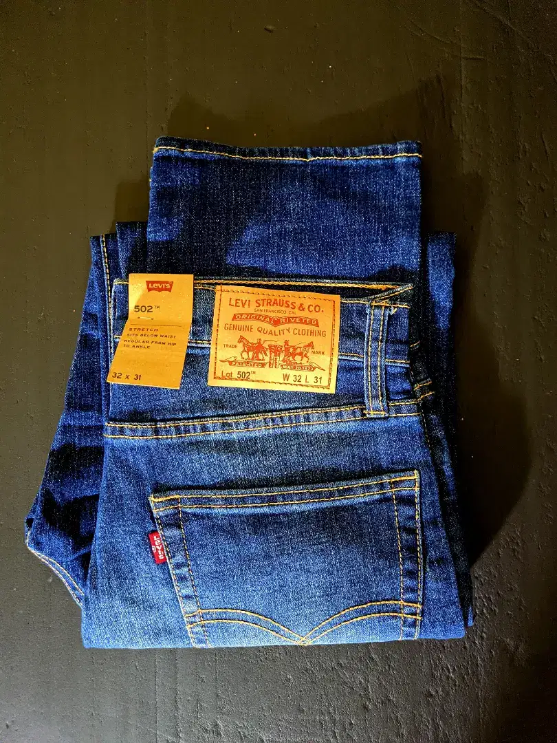 Levi's 502 W32 L31 BNWT