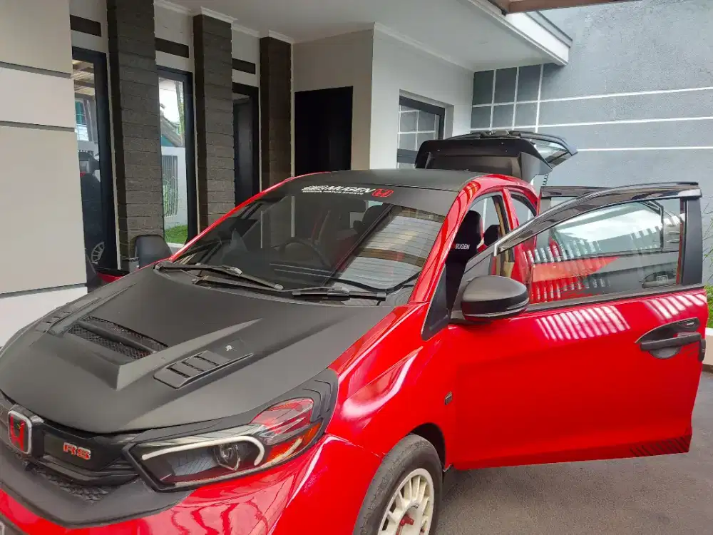 kaca film mobil hitam dan silver KTT