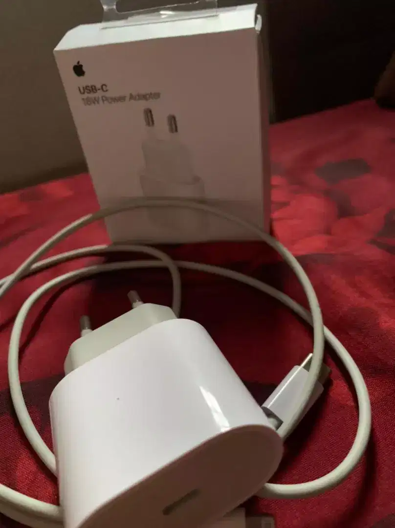 KABEL IPHONE USB C LIGHTNING + ADAPTOR 18W FAST CHARGING