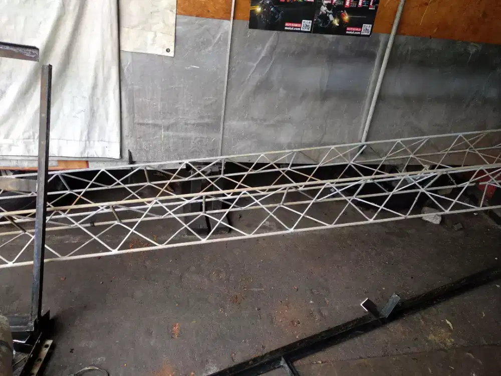 Tiang internet atau HT