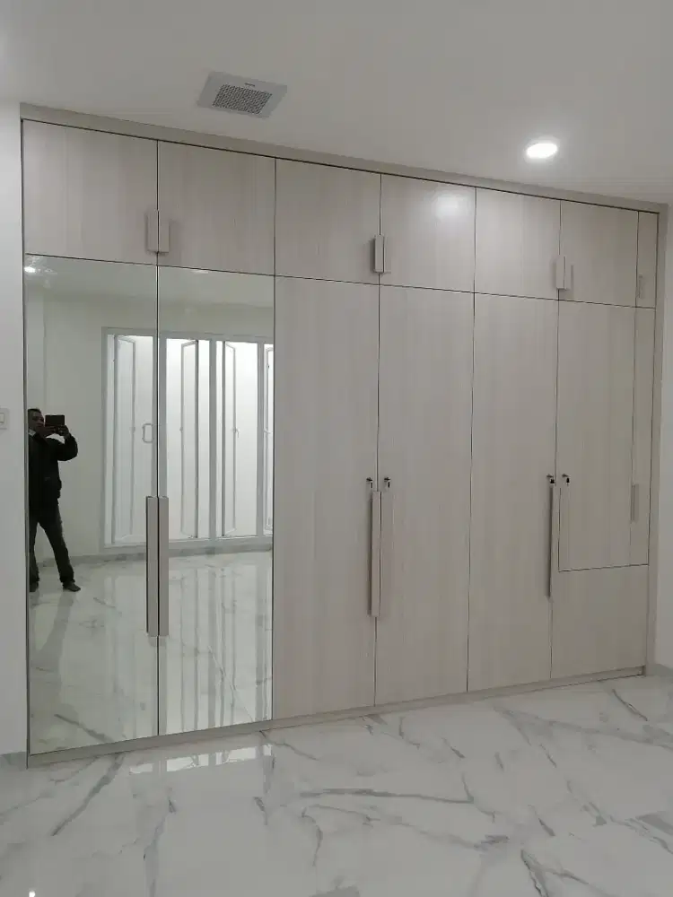 Lemari pakaian berkwalitas