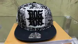 Topi Second Like New