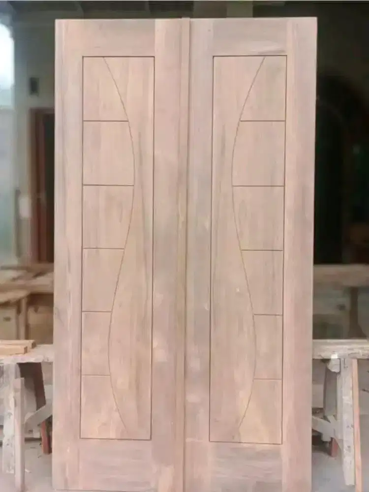 PINTU UTAMA KUPU TARUNG JATI