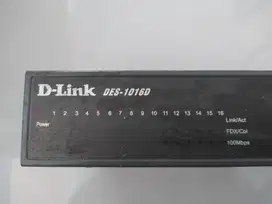 D-Link Switch /Hub 16 Port  DES-1016D 10/100Mbps versi lama (Bekas)