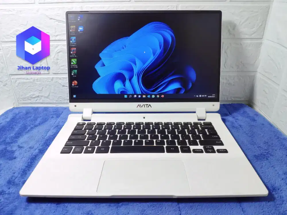 Laptop AVITA ESSENTIAL Intel N4020 RAM 4GB DDR4 SSD128GB INTEL FULL HD