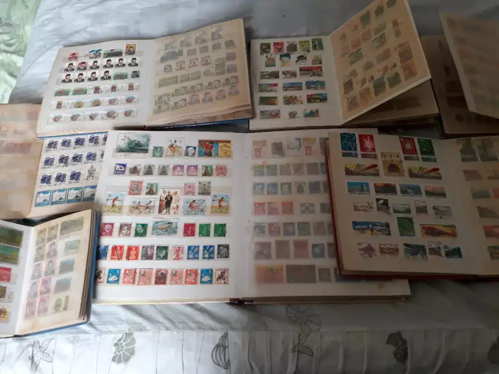 Dijual Ribuan Perangko Bekas