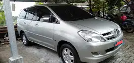 Toyota Kijang Innova 2005 Bensin
