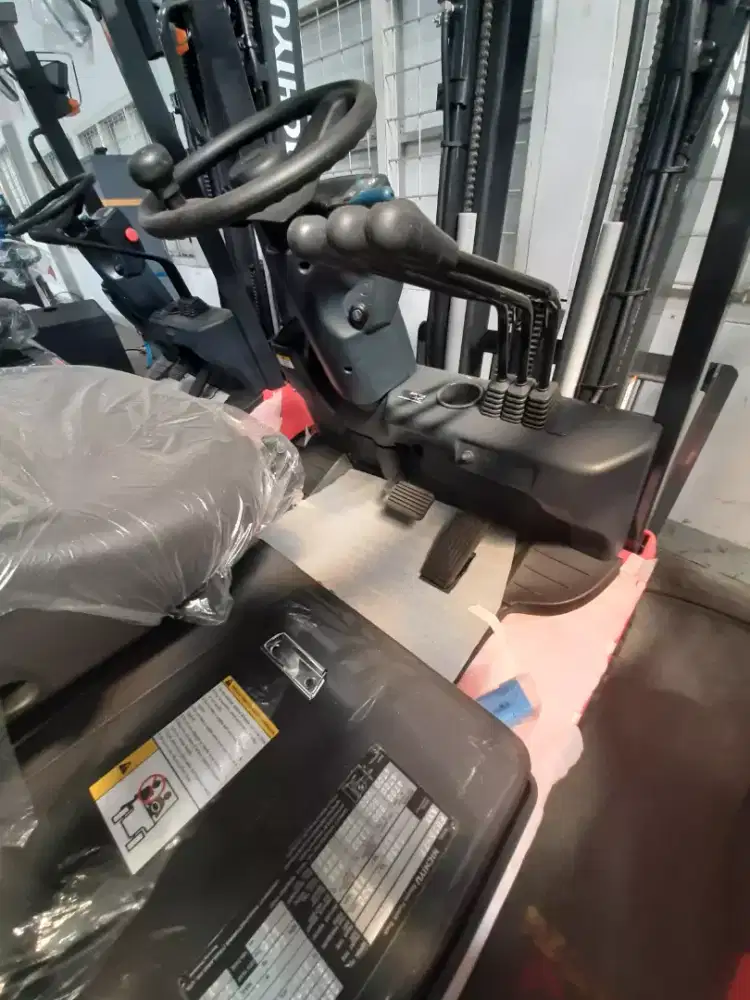 forklift nichiyu 3 roda three wheeler 1,8 ton FBT18-80-3meter