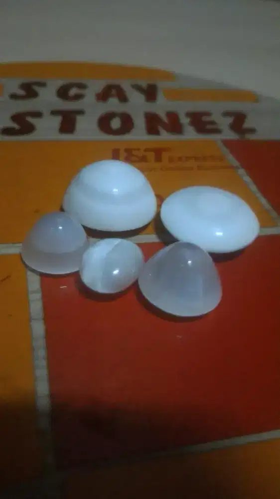 Borongan Batu akik bulu macan putih natural