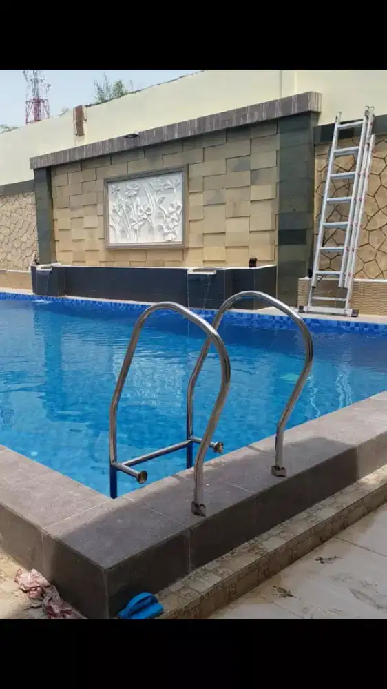 Spesialis kolam renang