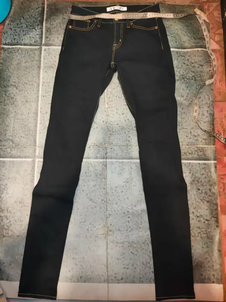 CELANA JEANS PANJANG UNIQLO