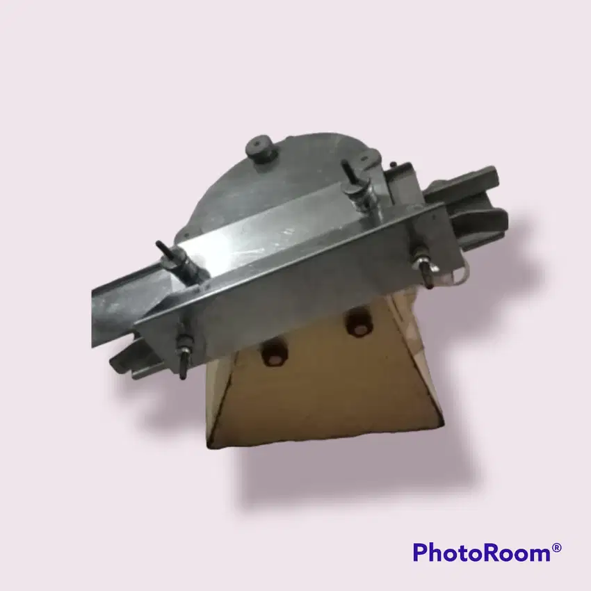 Mesin Slicer Pemotong Roti Bagelen / Burger