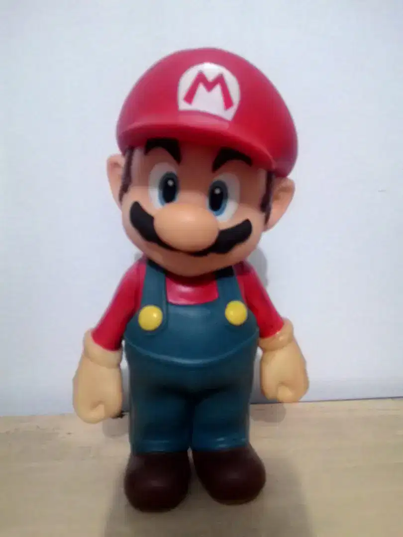 Patung action figure Mario Bros