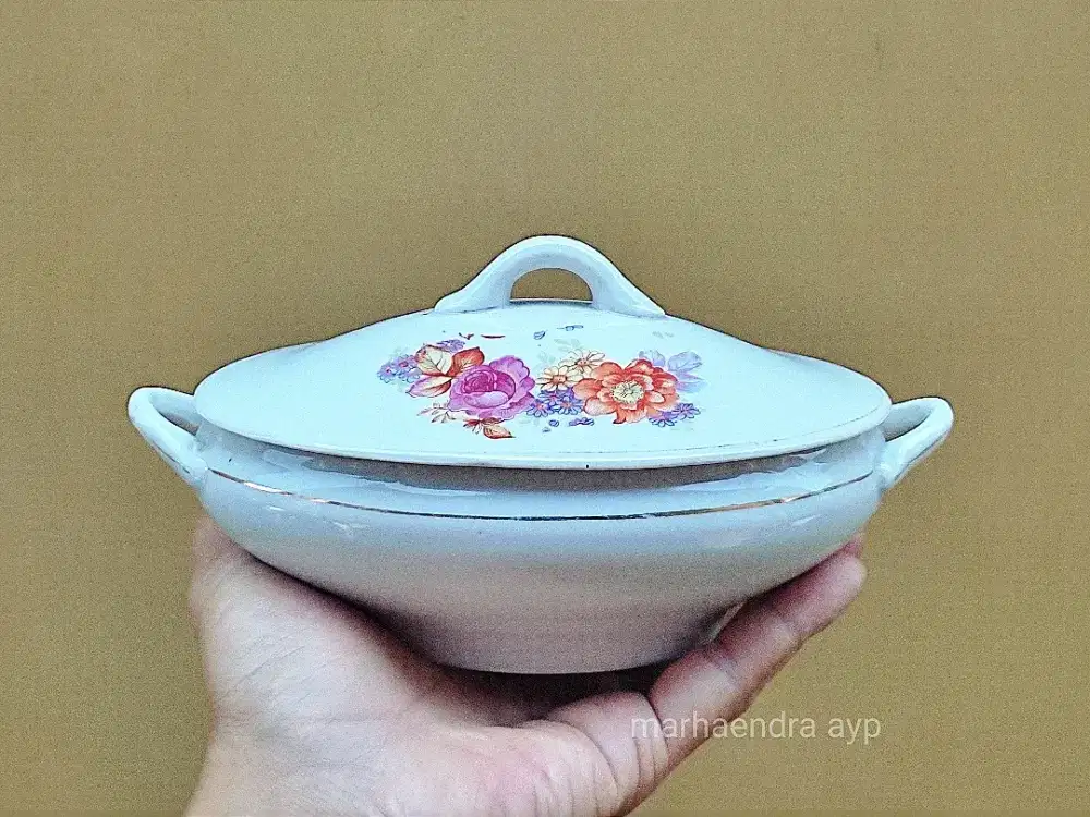 Turen mini wadah sup Lawas kuno antik jadul Made in japan