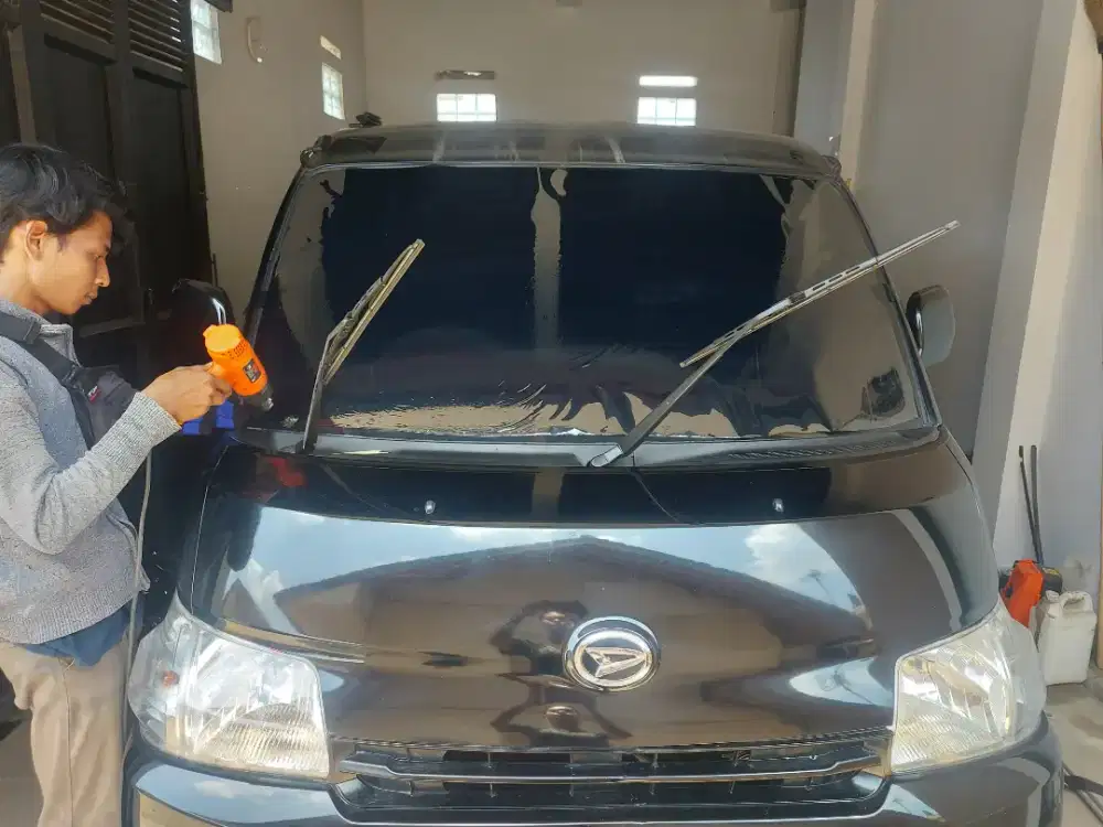 kaca film mobil warna hitam, silver, hijau dan coklat