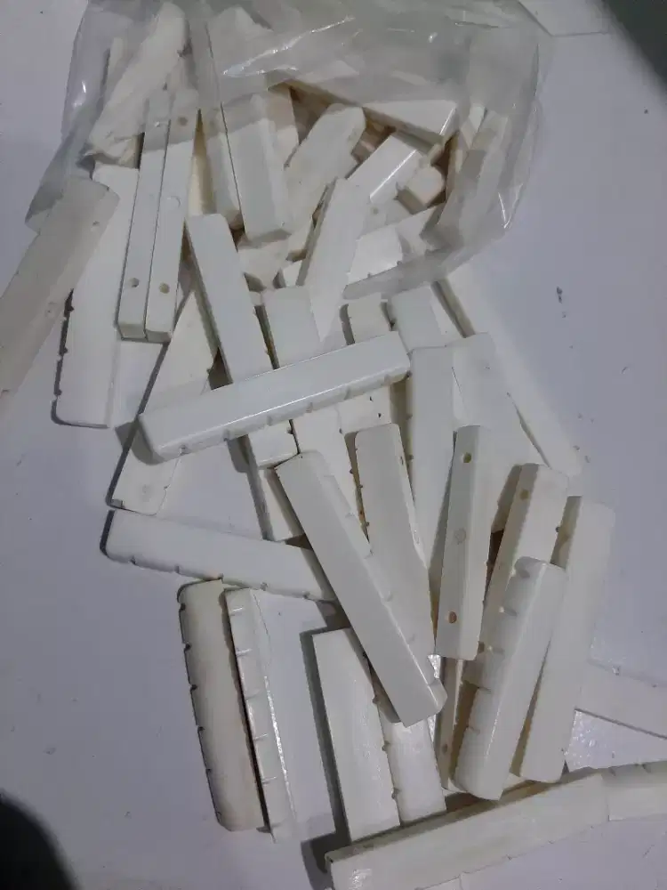 Nut Gitar Akustik Dan klasik Yamaha Original