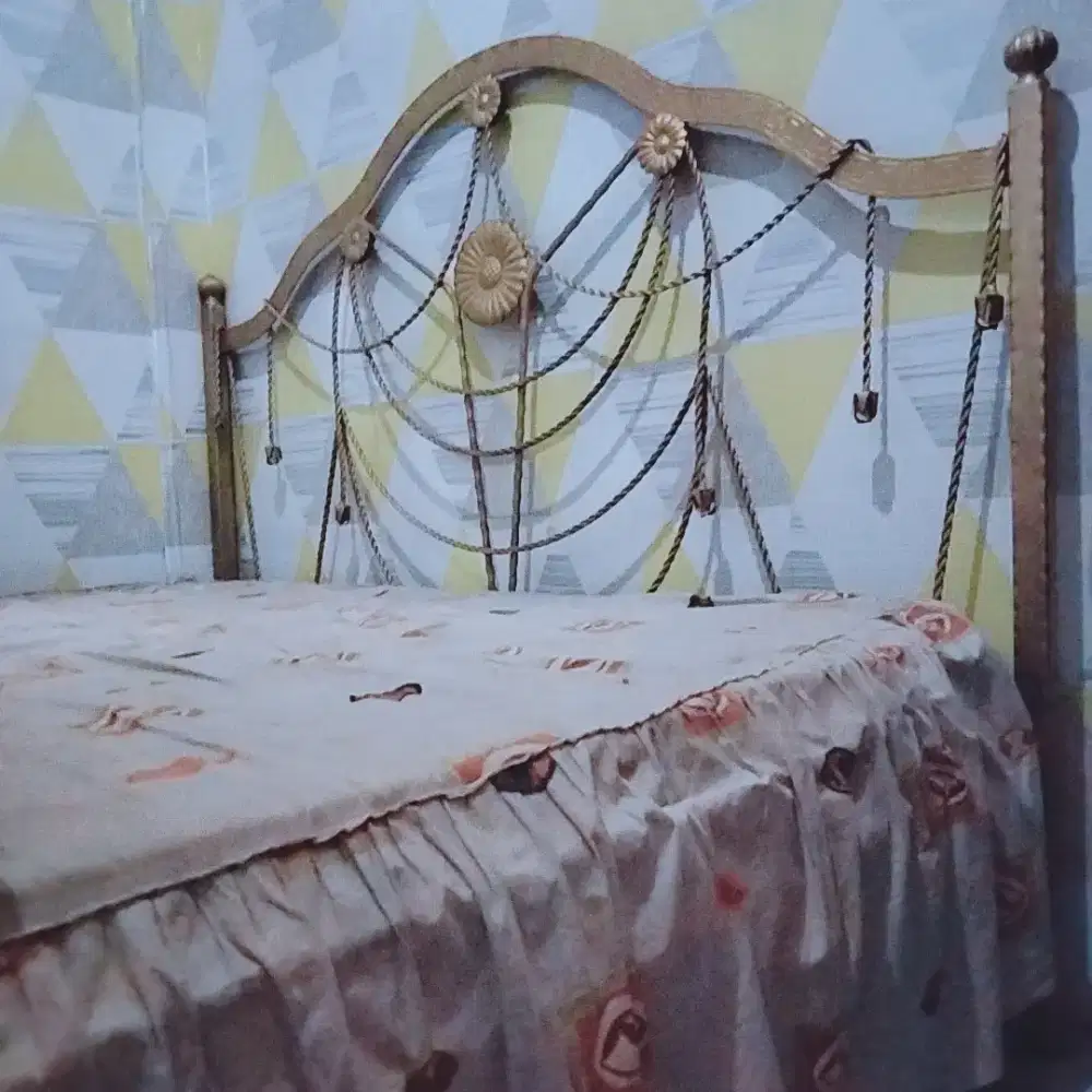 Dijual cepat ranjang besi tempa antik