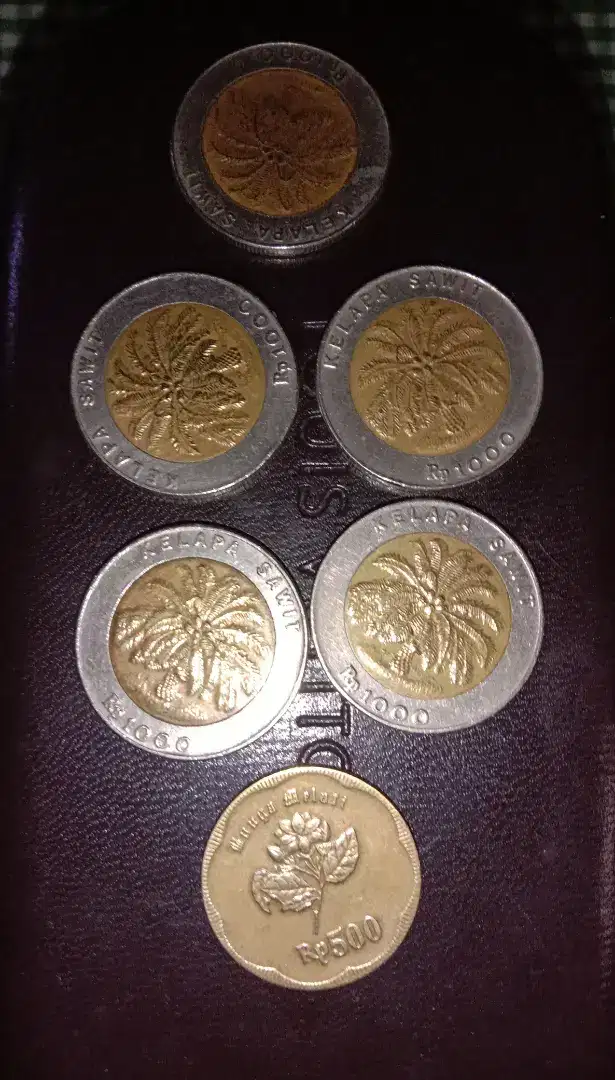 7 keping uang logam jadoel/2 guci jepang