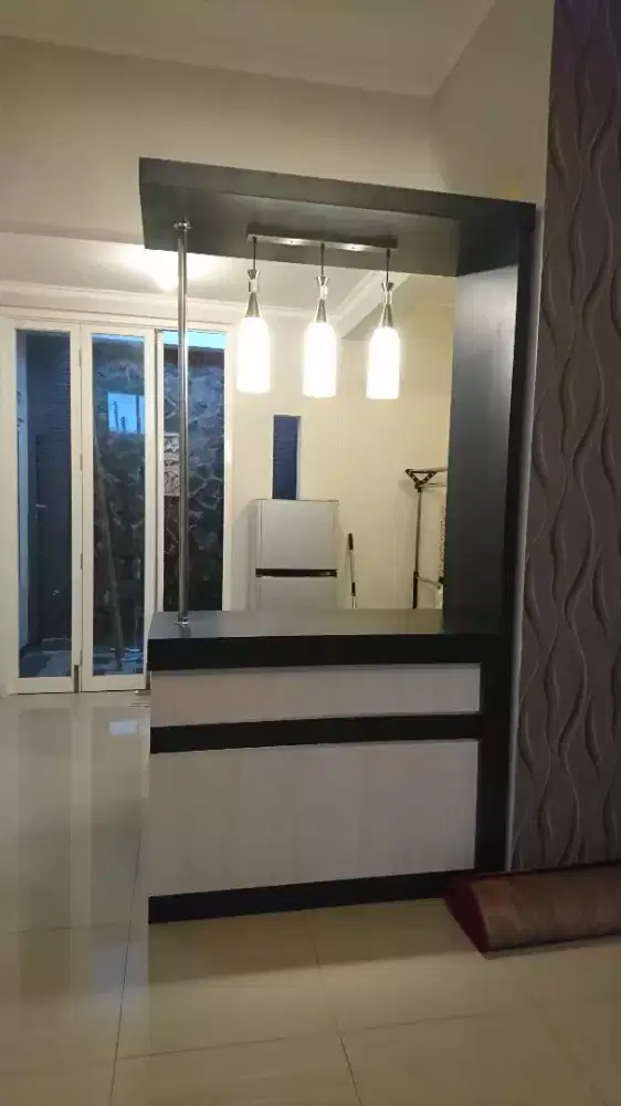 meja bar dan meja makan minimalis