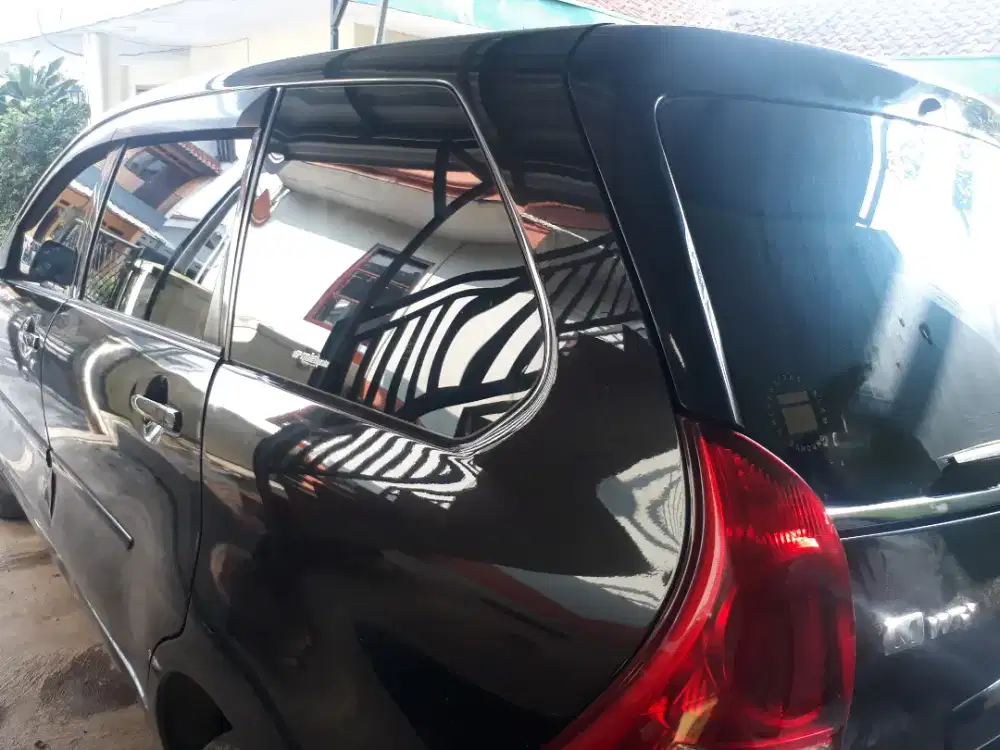 teknisi panggilan pasang kaca film mobil dan gedung