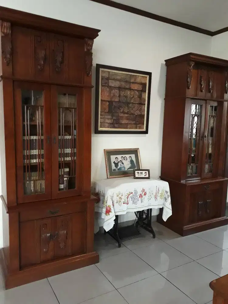 Lemari jati tua tebal antik, 80th lebih, warisan Kakek, Prima