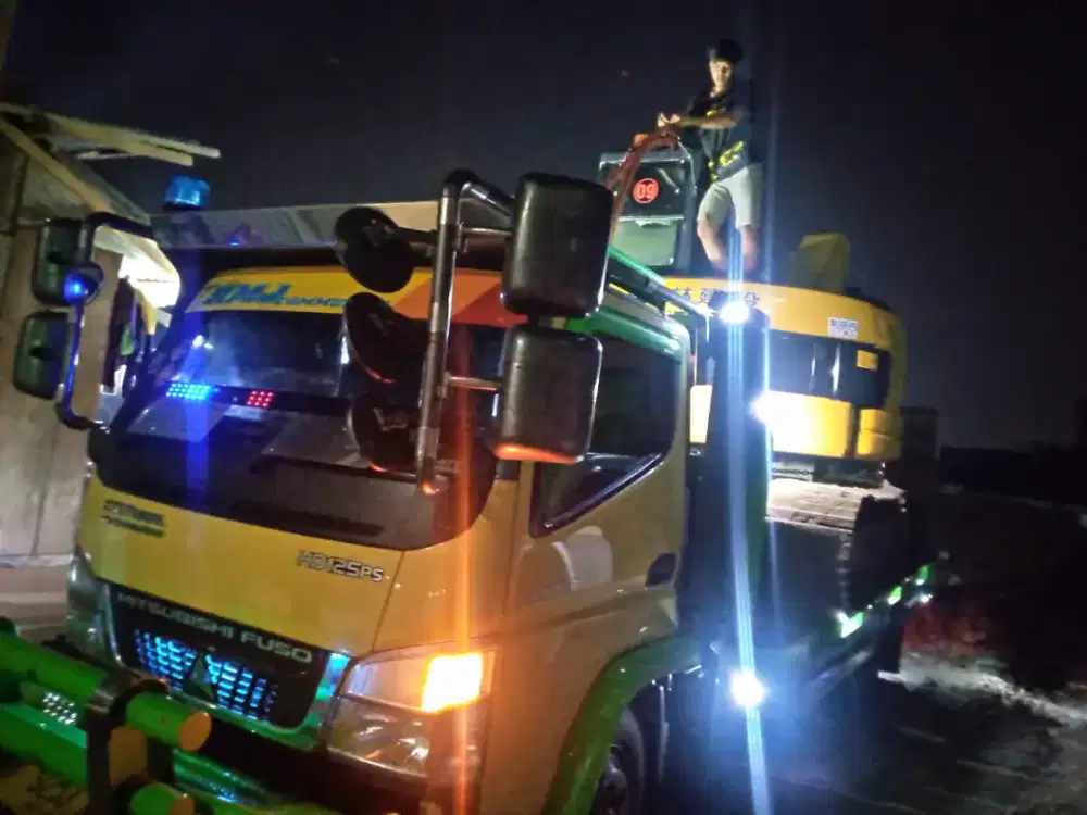 Excavator becko pc50 75 breaker beko dozer wales vibro pc78 crane d3