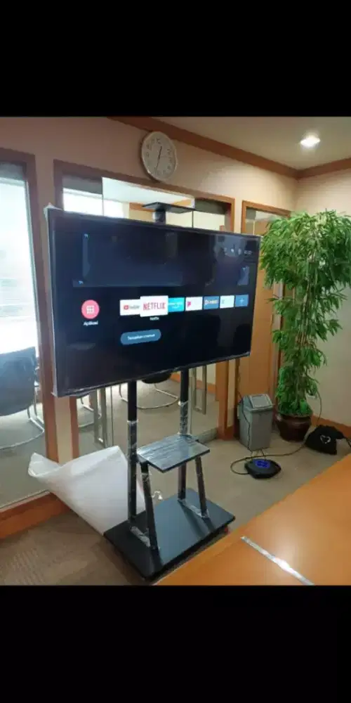 Bracket standing LED tv 32-65 free install