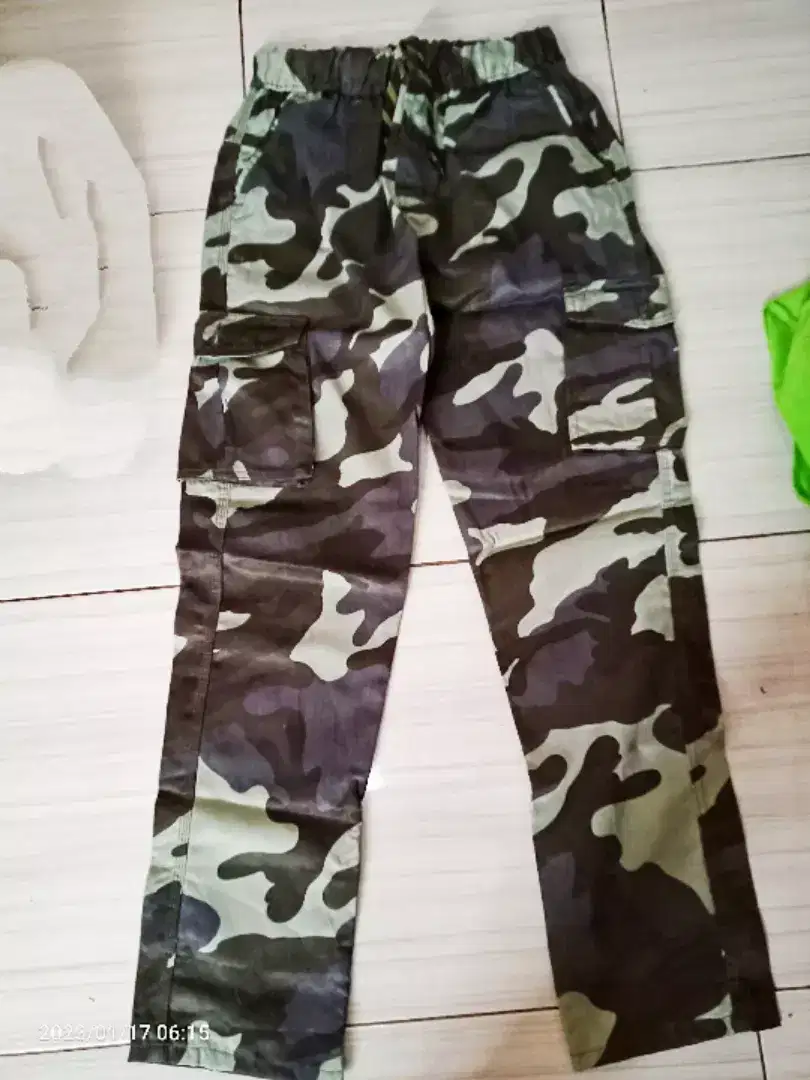 Celana semi cargo, bahan ckup tebal