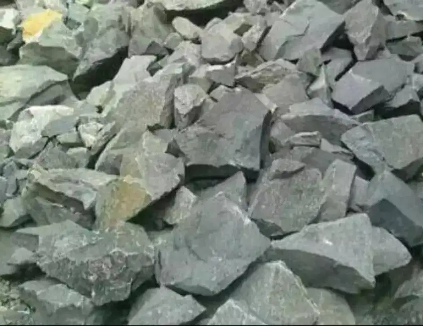 Batu,Pasir,Koral,Batako,Bata merah,Tanah subur/Urug,Limstone,Dll