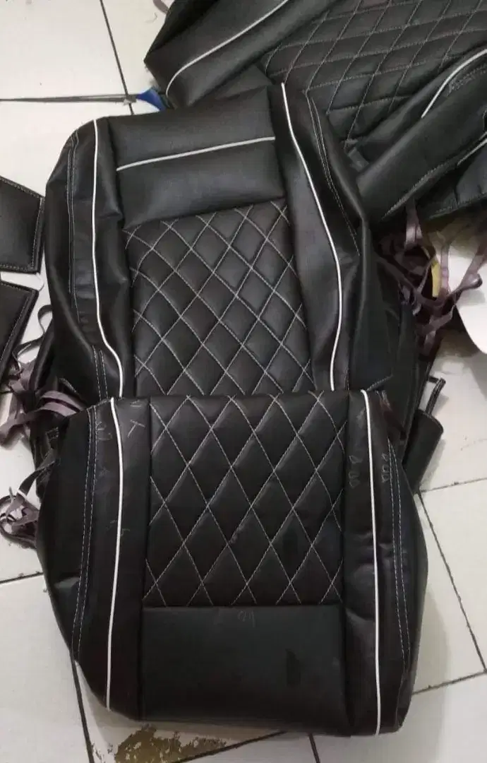 Sarung Jok Mobil Sigra Avanza Terios Livina Mobilio Wuling Fortuner dl