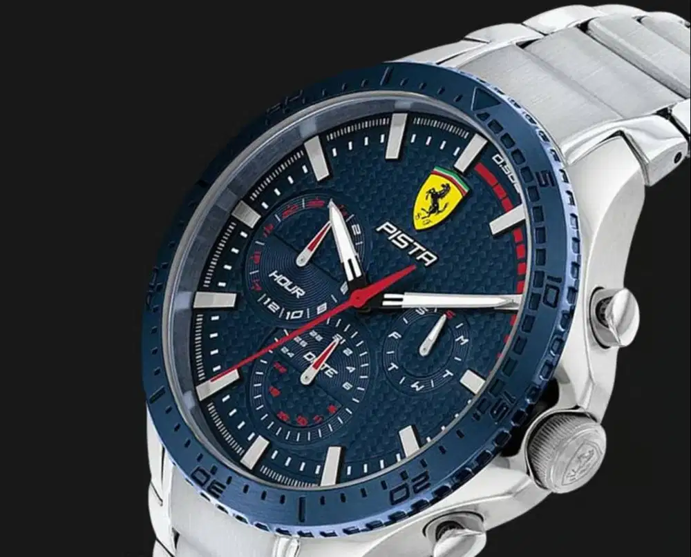 Ferrari Pista Luxury Watch - Full Original & Warranty