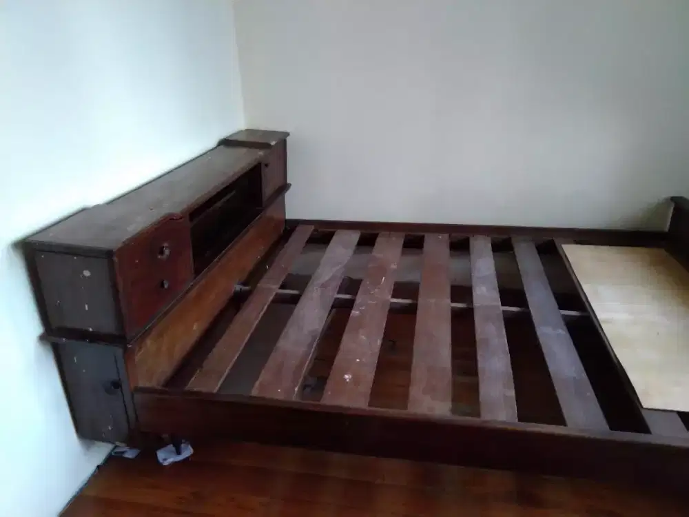 Dipan kayu tua tebal murah