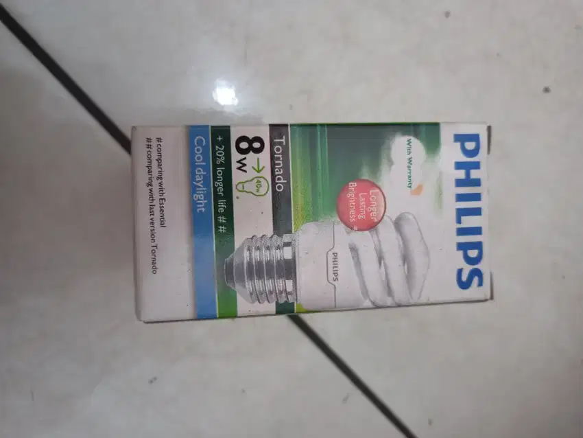 Lampu Philips tornado 8 watt