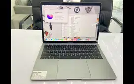 MACBOOK AIR  2018 RAM 8/128 GB