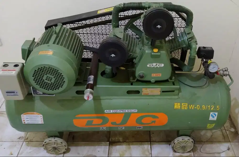 KOMPRESOR DJC 10 HP 1.25 MPA 380V 7.5 KW 180 L