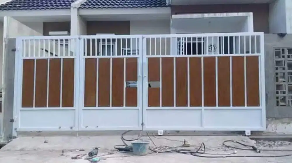 PAGAR LIPAT MOTIF GRC LM01