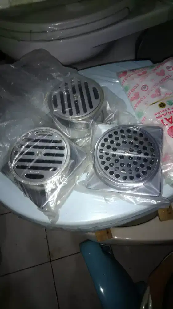 Floor Drain(saringan pembuangan air)merk TOTO