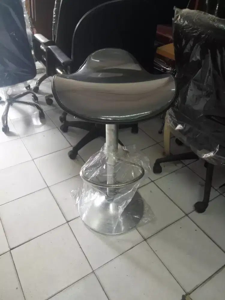 Kursi barstoll koboy