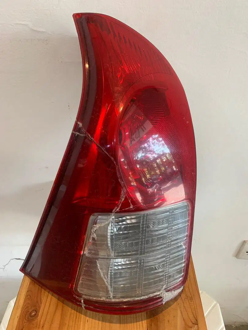 Jual lampu belakang kiri OEM avanza/xenia